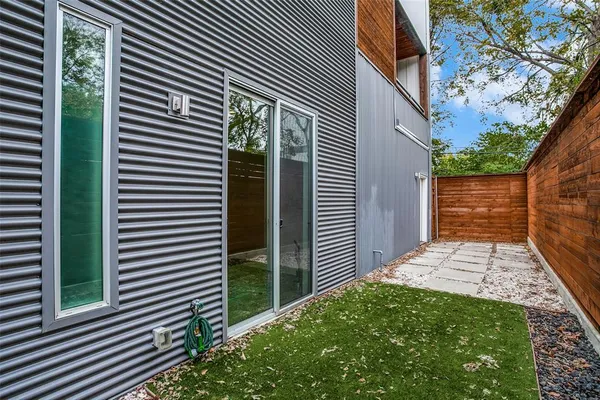$4,200 | 4401 Roseland Avenue, Unit A, Dallas, TX 75204