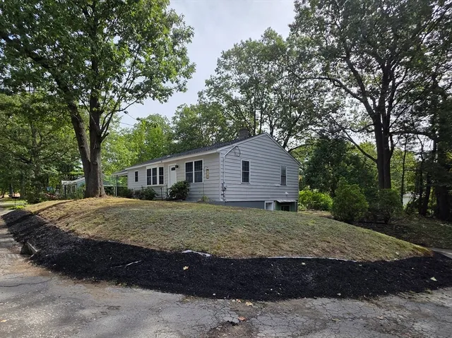 a house view with a outdoor space