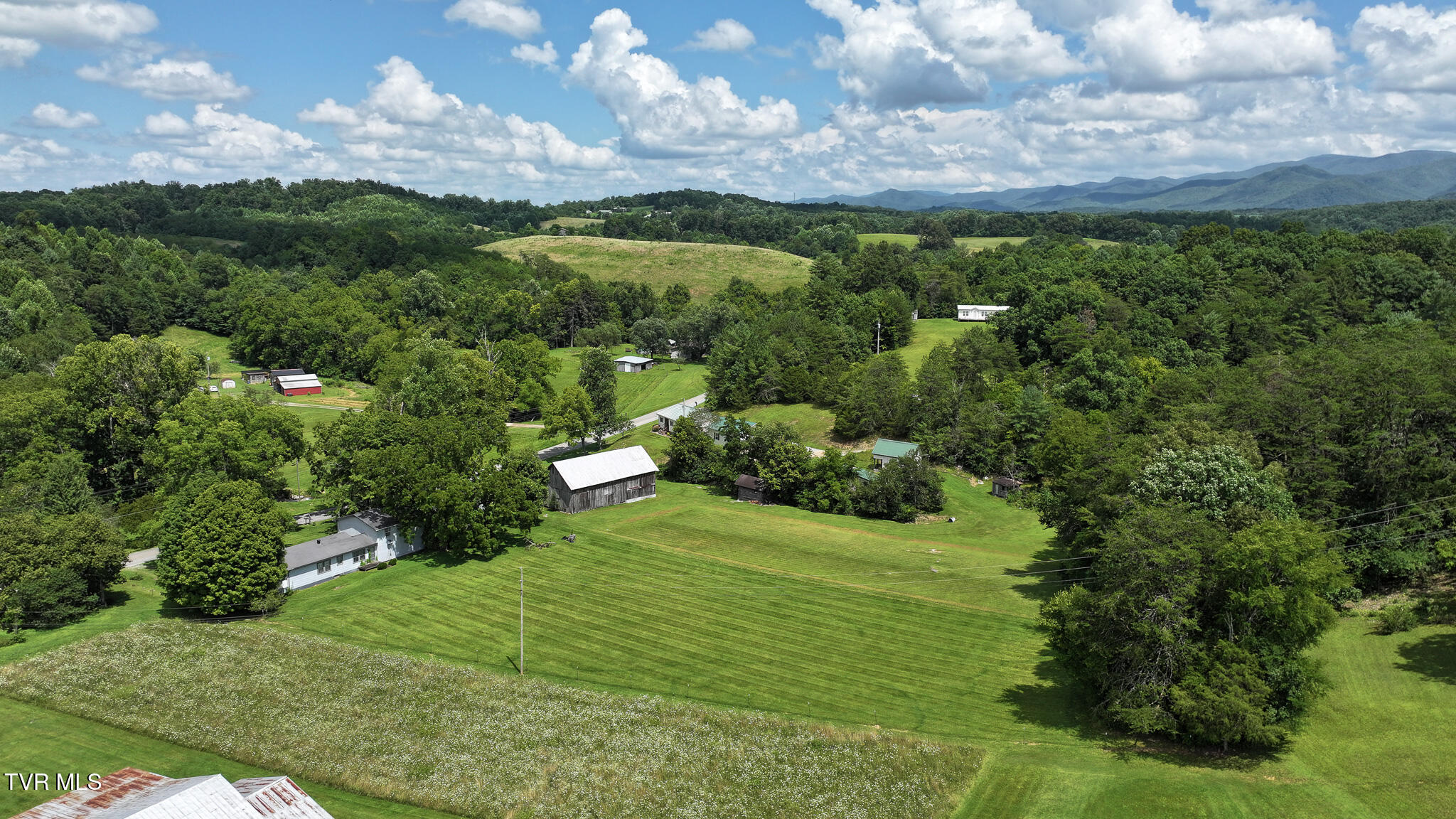 950 Middle Creek Road Afton, TN 37616 - Photo 29 of 64 DJI_20260717231510_0284_D