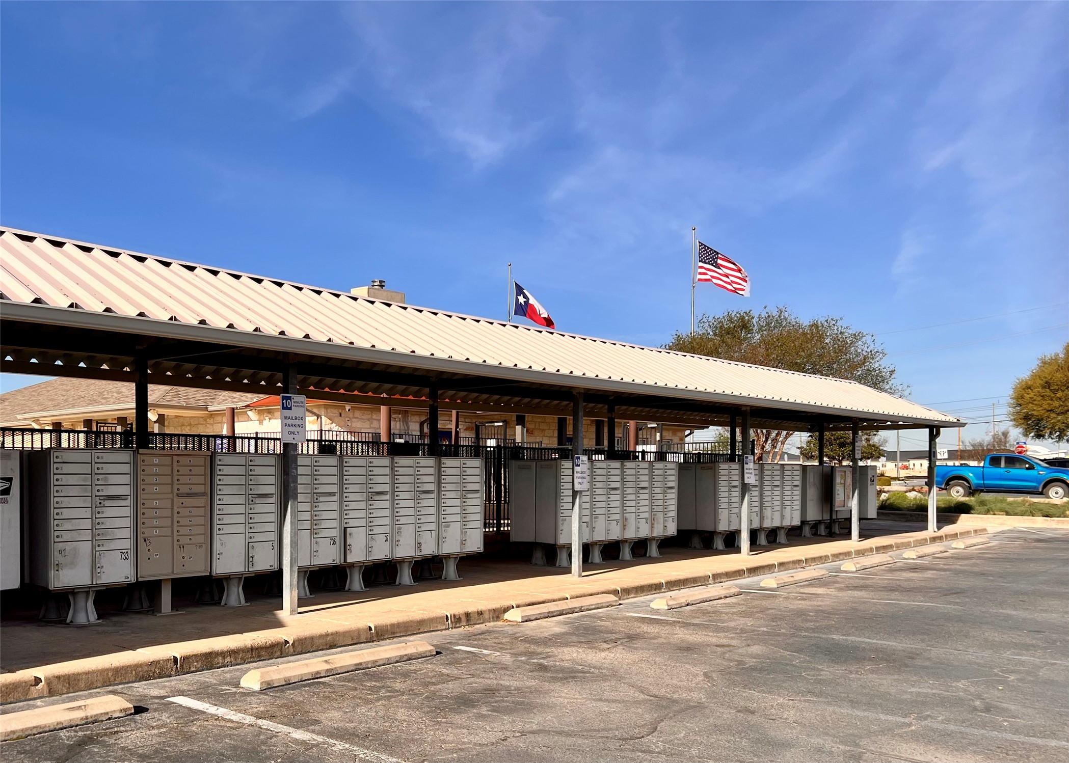 16616 Bridgefarmer Boulevard Pflugerville, TX 78660 - Photo 36 of 36 a view of a building with a balcony