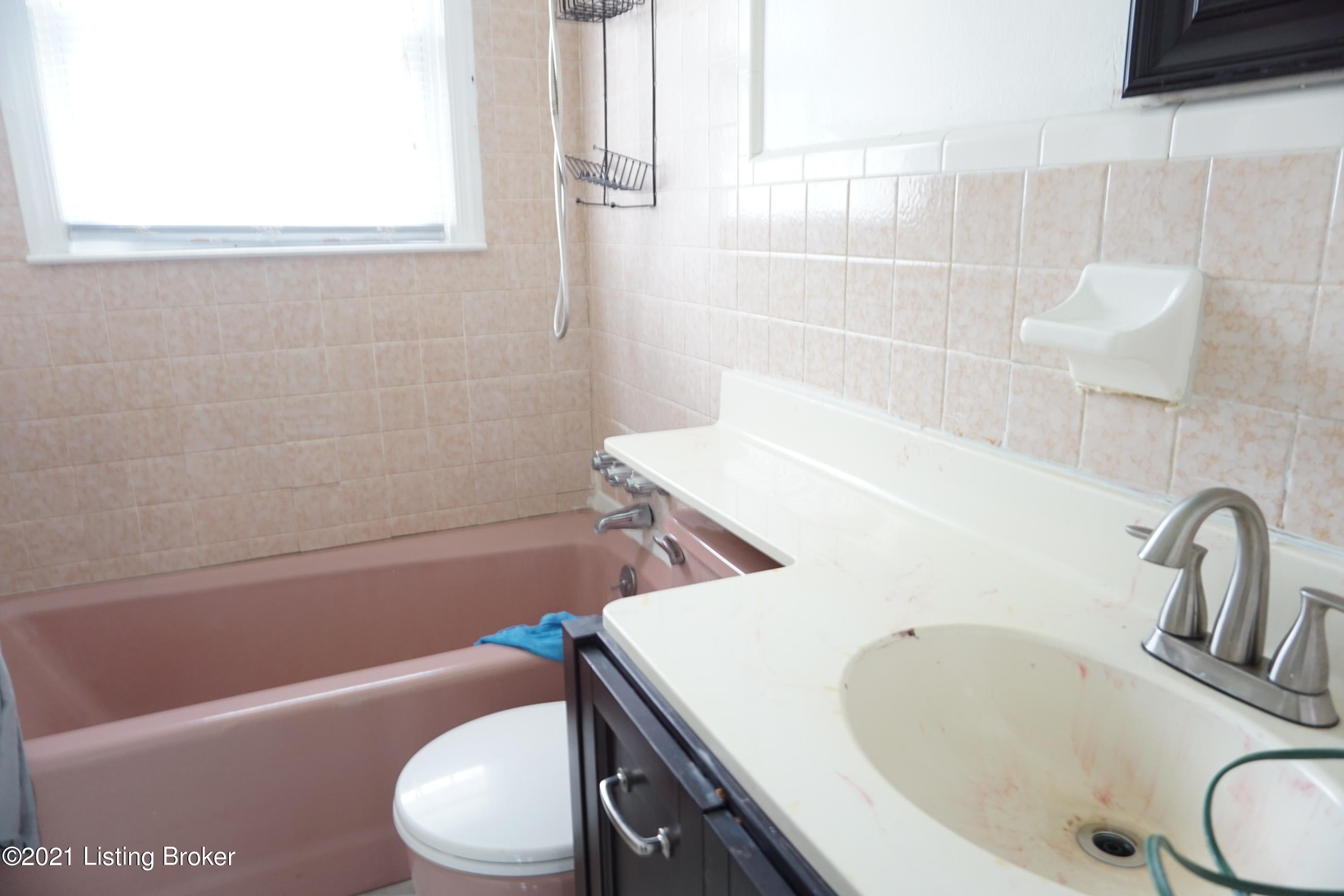 5809 Benny Road Louisville, KY 40258 - Photo 8 of 17 DSC03524