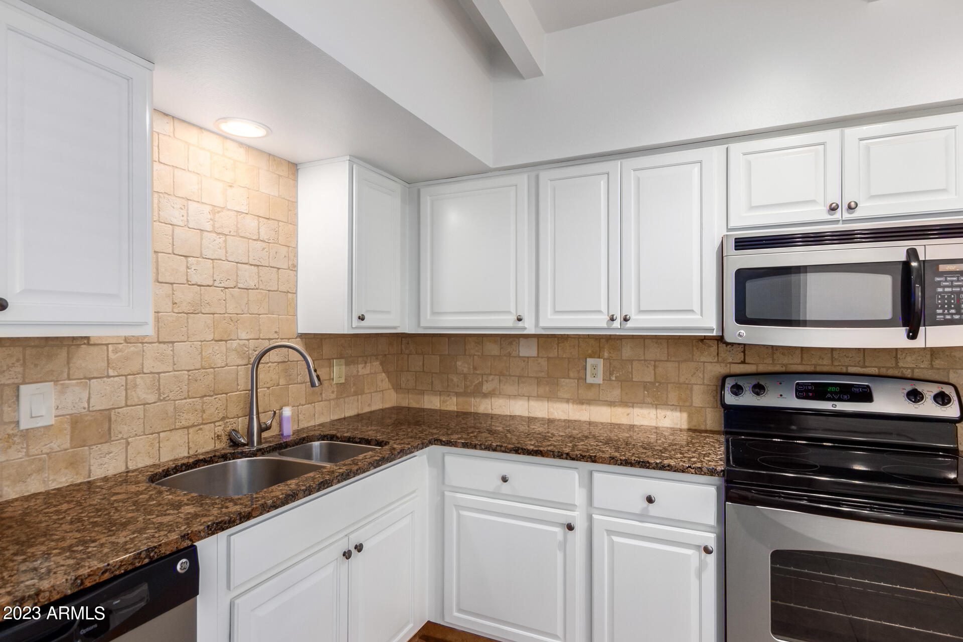 1339 East Pierson Street Phoenix, AZ 85014 - Photo 2 of 17 0008-08 - Pierson
