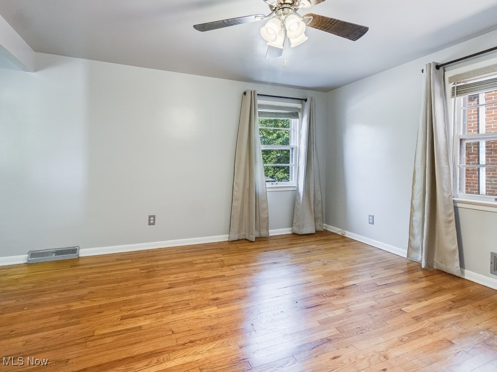 2348 Saybrook Road Cleveland, OH 44118 - Photo 22 of 37