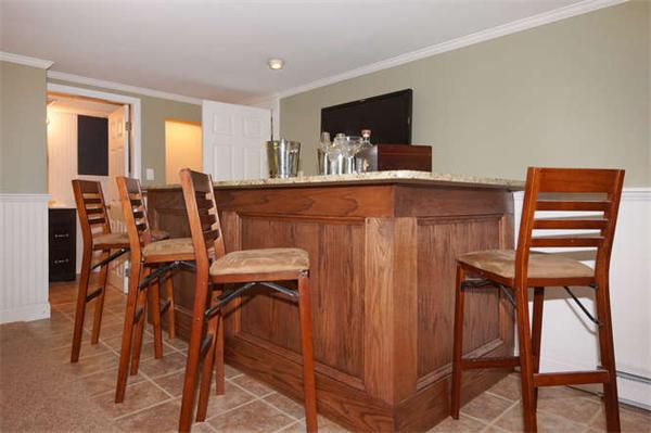 7 Robert Road Holliston, MA 01746 - Photo 11 of 21 Gallery Image 11