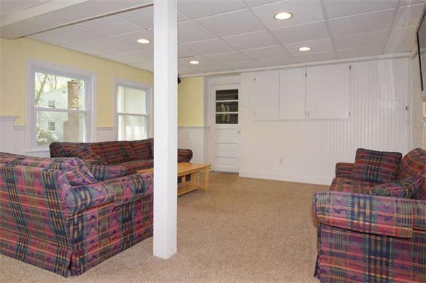 7 Robert Road Holliston, MA 01746 - Photo 12 of 21 Gallery Image 12