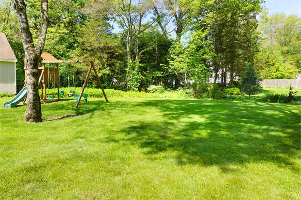 7 Robert Road Holliston, MA 01746 - Photo 19 of 21 Gallery Image 19