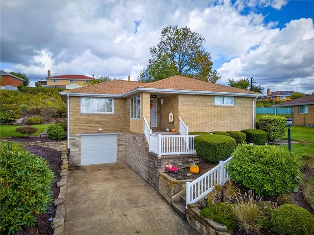 $299,900 | 104 Thorncrest Drive, McKees Rocks, PA 15136