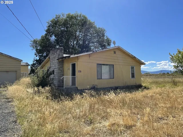 $223,000 | 2202 Joe Wright Road, Klamath Falls, OR 97603