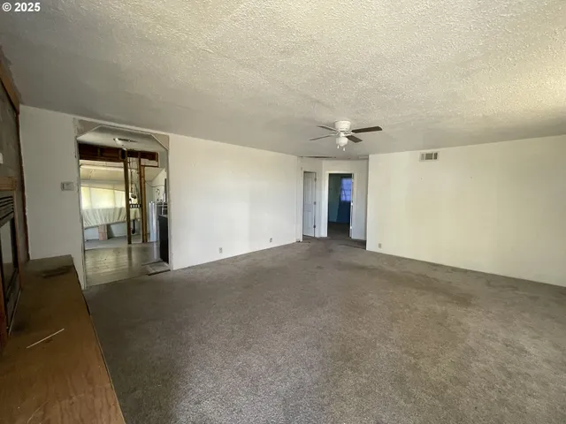 $223,000 | 2202 Joe Wright Road, Klamath Falls, OR 97603