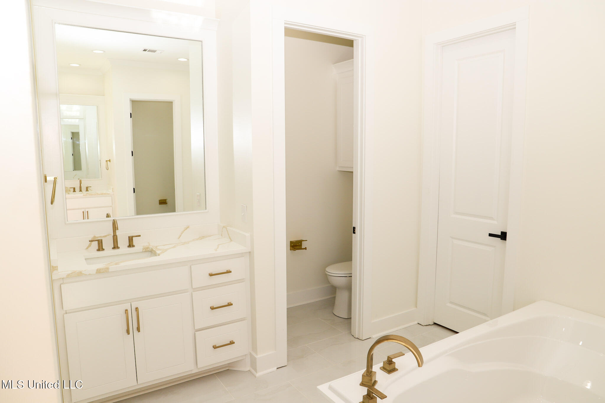 131 Genoa Drive Madison, MS 39110 - Photo 13 of 26 IMG_9301