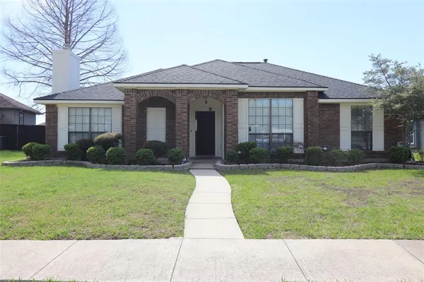 $2,150 | 7514 Beverly Drive, Rowlett, TX 75089