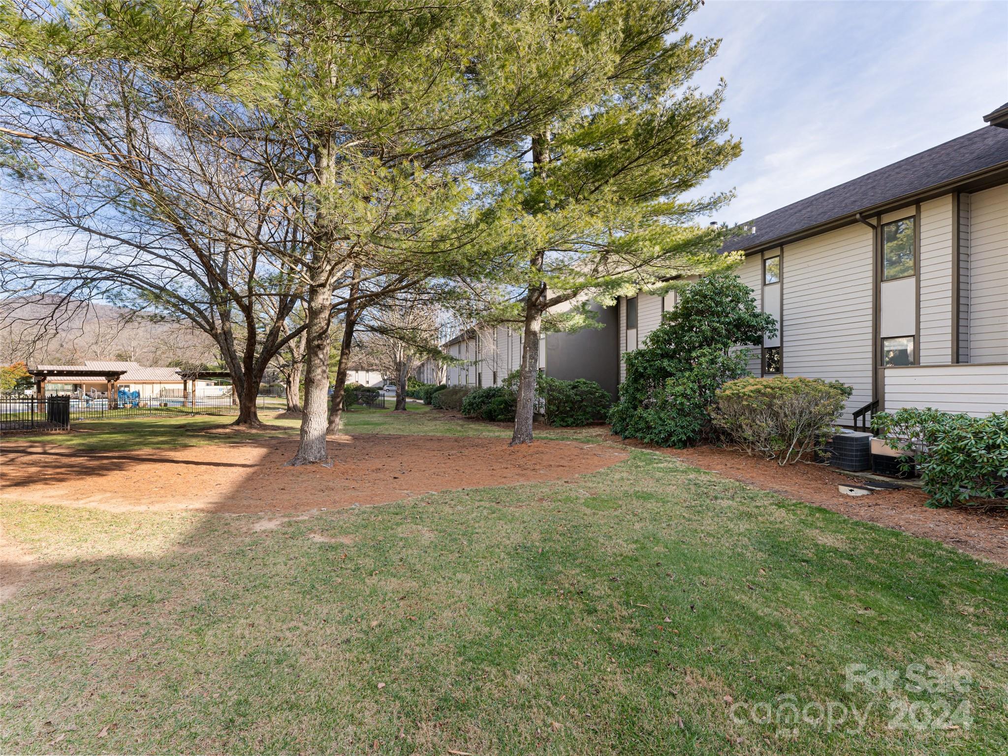 201 Racquet Club Road, Unit 14 Asheville, NC 28803 - Photo 24 of 25 Gallery Image 24