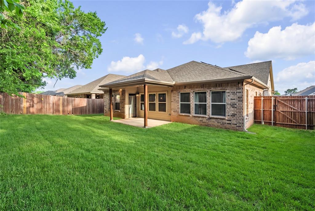 945 Sam Street Springtown, TX 76082 - Photo 32 of 39