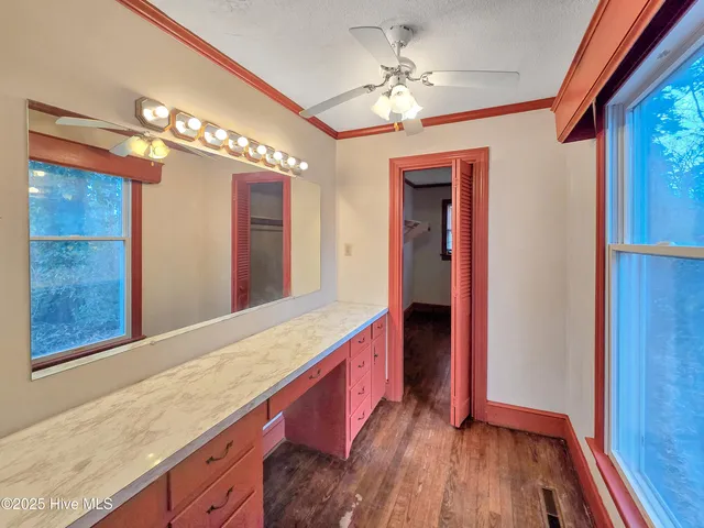 $285,000 | 203 Crescent Drive, Windsor, NC 27983