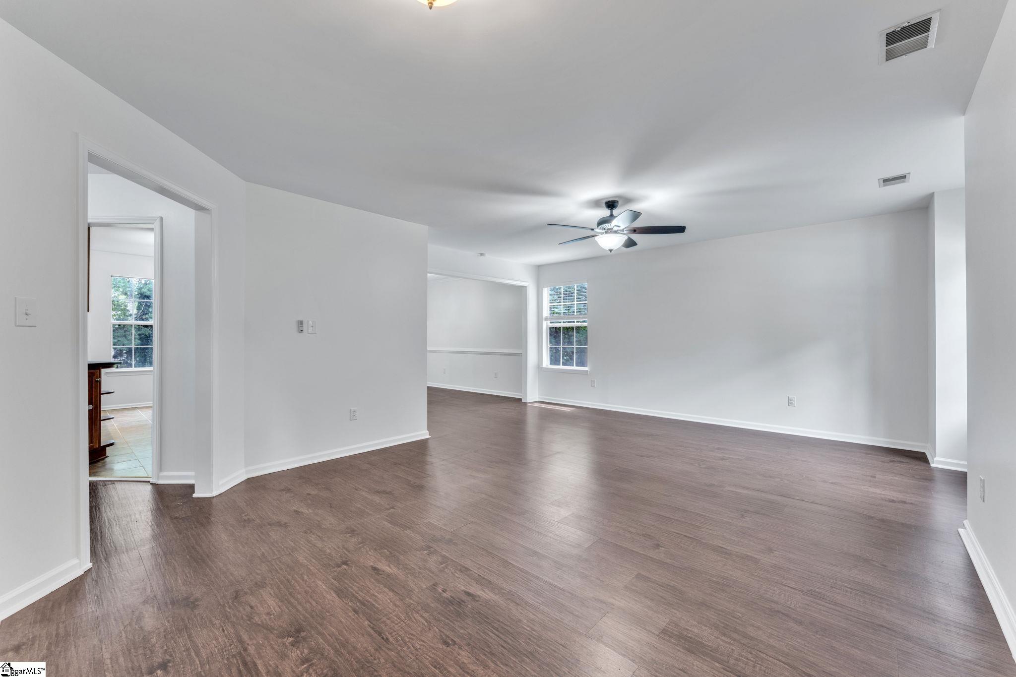 205 Adirondack Way Simpsonville, SC 29681 - Photo 3 of 34