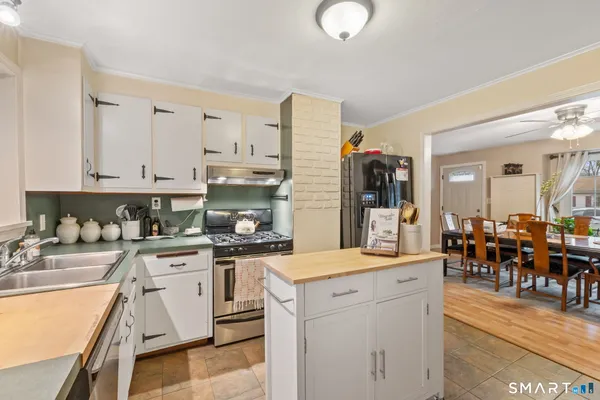 $345,000 | 37 Homesdale Avenue, Southington, CT 06489