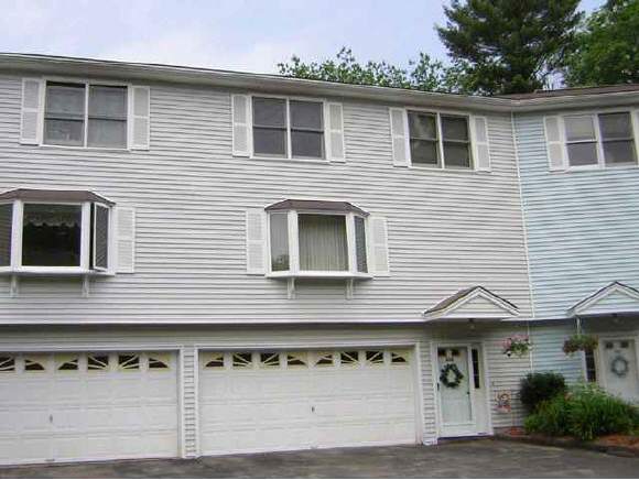 634 Hackett Hill Road, Unit 634 Manchester, NH 03102 - Photo 1 of 9 Gallery Image 1