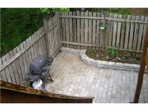 634 Hackett Hill Road, Unit 634 Manchester, NH 03102 - Photo 2 of 9 Gallery Image 2