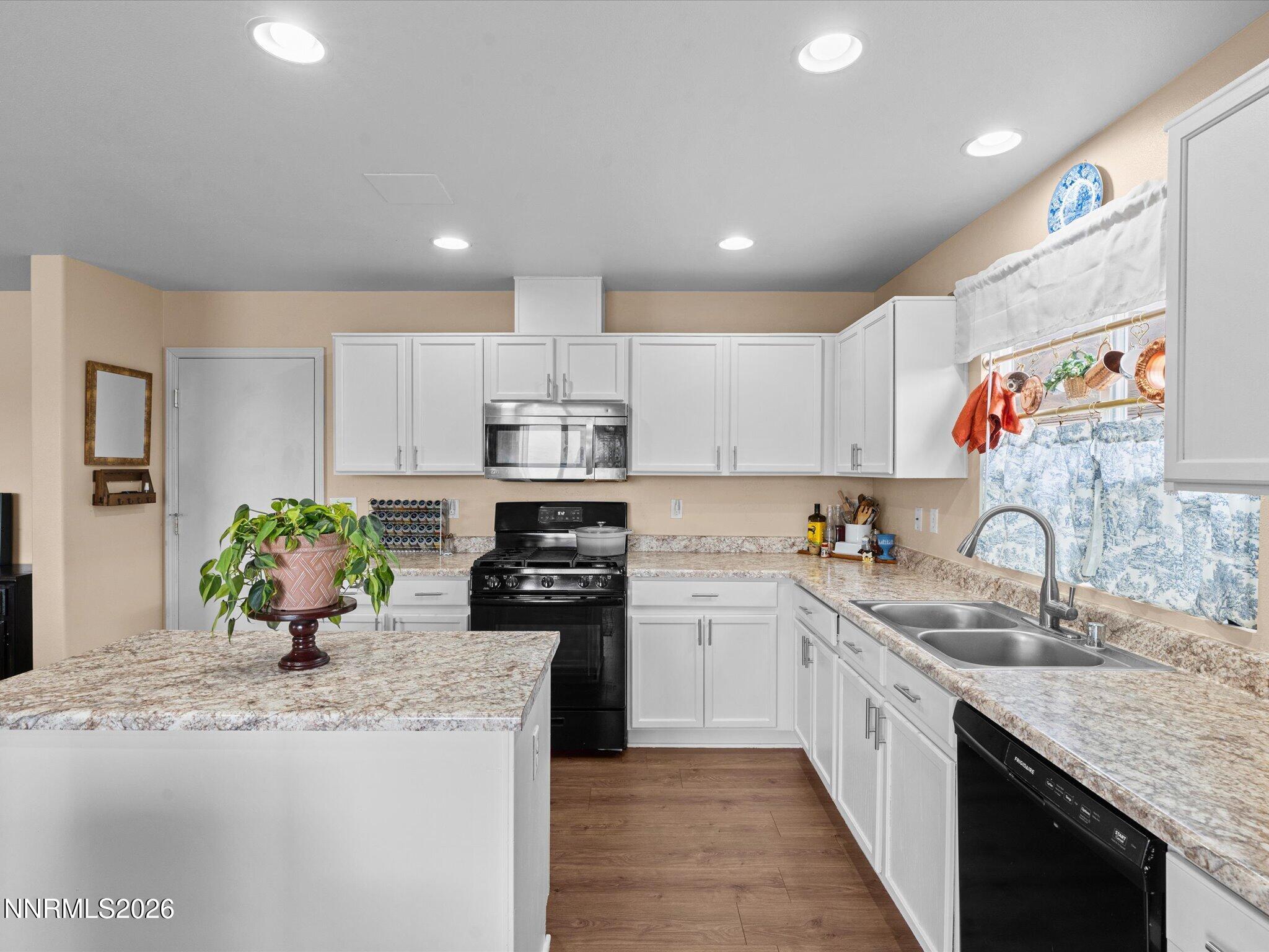 7935 Key Largo Drive Reno, NV 89506 - Photo 22 of 47 10-7935 Key Largo Dr -108