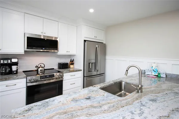 $859,000 | 827 East Gulf Drive, Unit D3, Sanibel, FL 33957