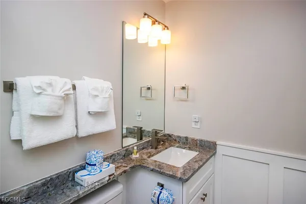 $859,000 | 827 East Gulf Drive, Unit D3, Sanibel, FL 33957