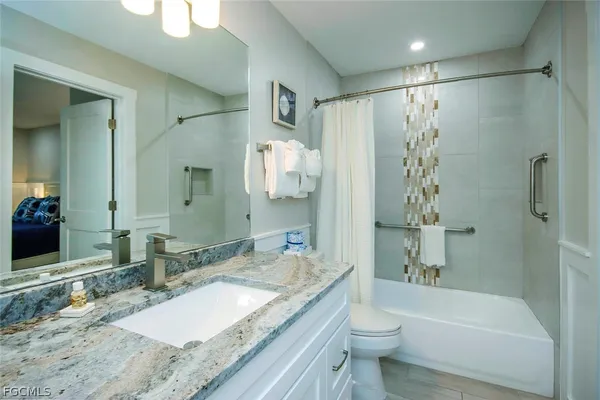$859,000 | 827 East Gulf Drive, Unit D3, Sanibel, FL 33957