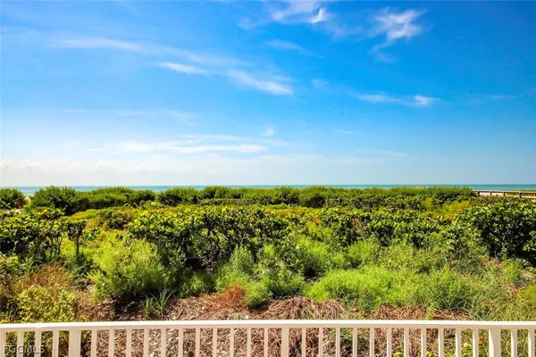 $859,000 | 827 East Gulf Drive, Unit D3, Sanibel, FL 33957