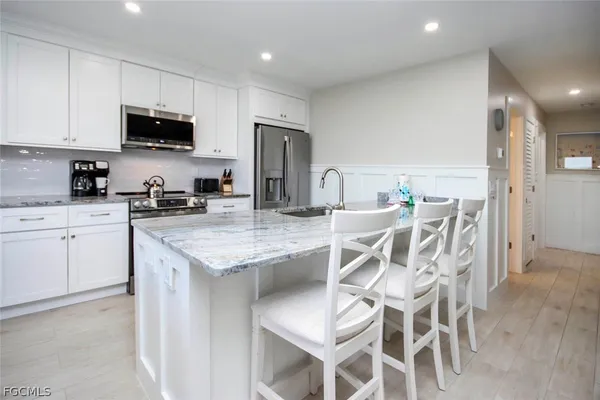 $859,000 | 827 East Gulf Drive, Unit D3, Sanibel, FL 33957