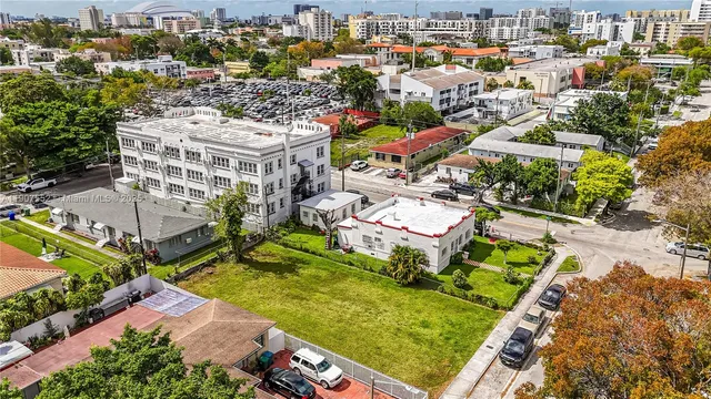 $850,000 | 512 Southwest 6th Avenue, Miami, FL 33130
