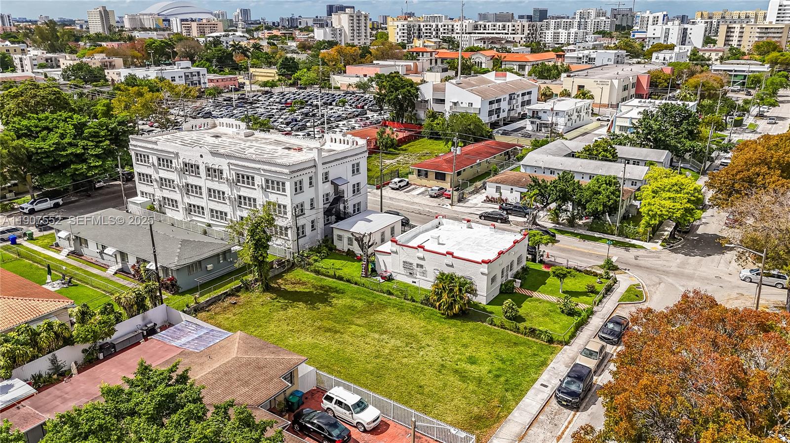 512 Southwest 6th Avenue Miami, FL 33130 - Photo 14 of 15 an aerial view of residential houses with outdoor space