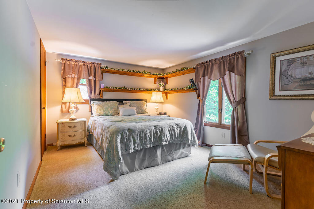 918 Goose Pond Road Lake Ariel, PA 18436 - Photo 14 of 29 Gallery Image 14