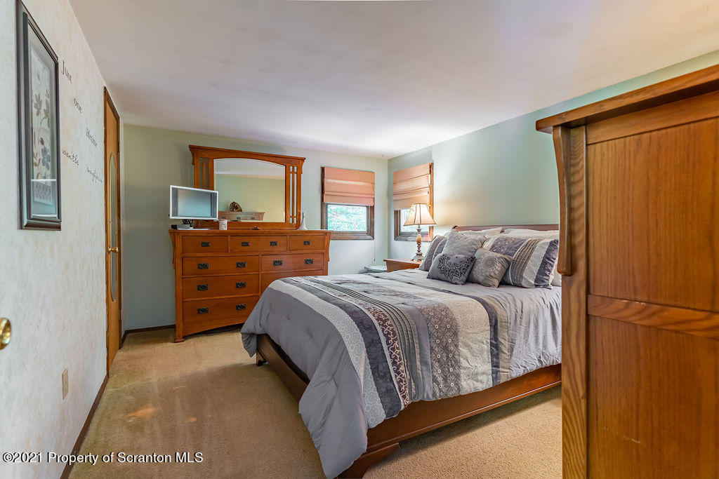 918 Goose Pond Road Lake Ariel, PA 18436 - Photo 17 of 29 Gallery Image 17
