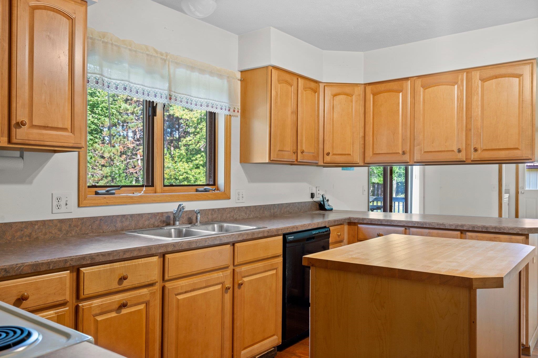 1485 Dracka Road Traverse City, MI 49685 - Photo 14 of 64