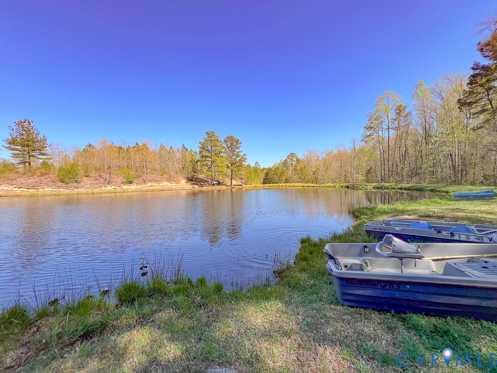 18262 Seals Road Bowling Green, VA 22427 - Photo 4 of 50