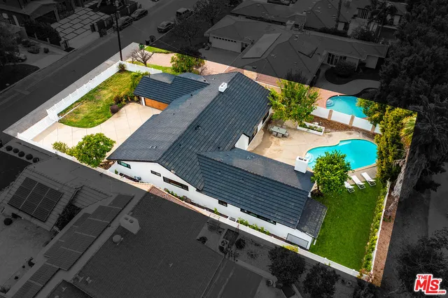 $10,250 | 16517 Hartsook Street, Encino, CA 91436