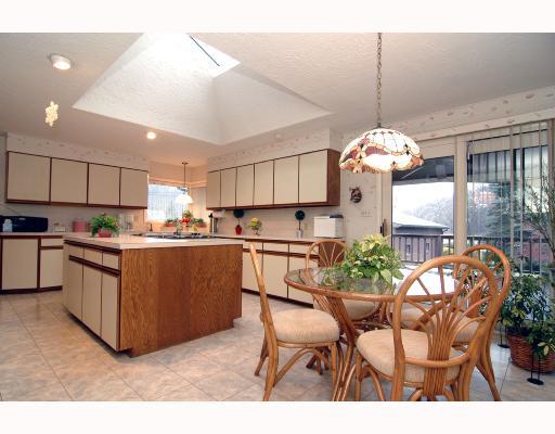 553 Georgetown Road Canonsburg, PA 15317 - Photo 6 of 8 Kitchen.
