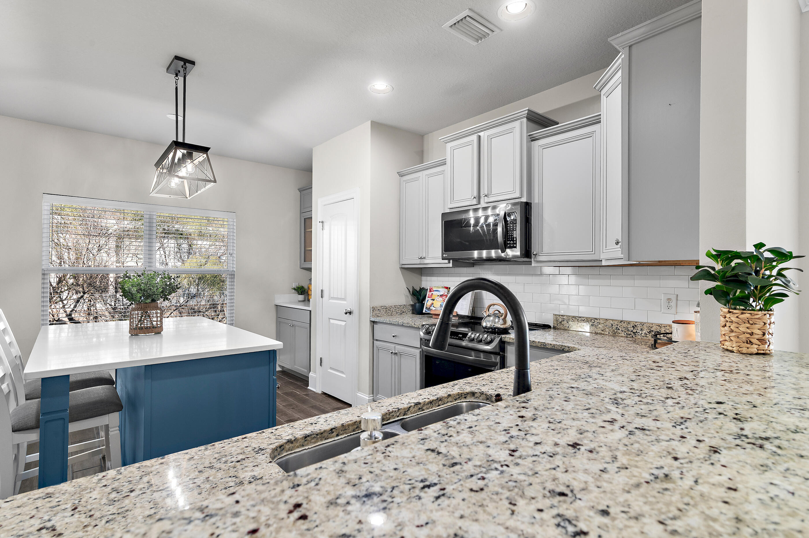 210 Tropical Breeze Drive Santa Rosa Beach, FL 32459 - Photo 11 of 31 Granite & Quartz Counter Top