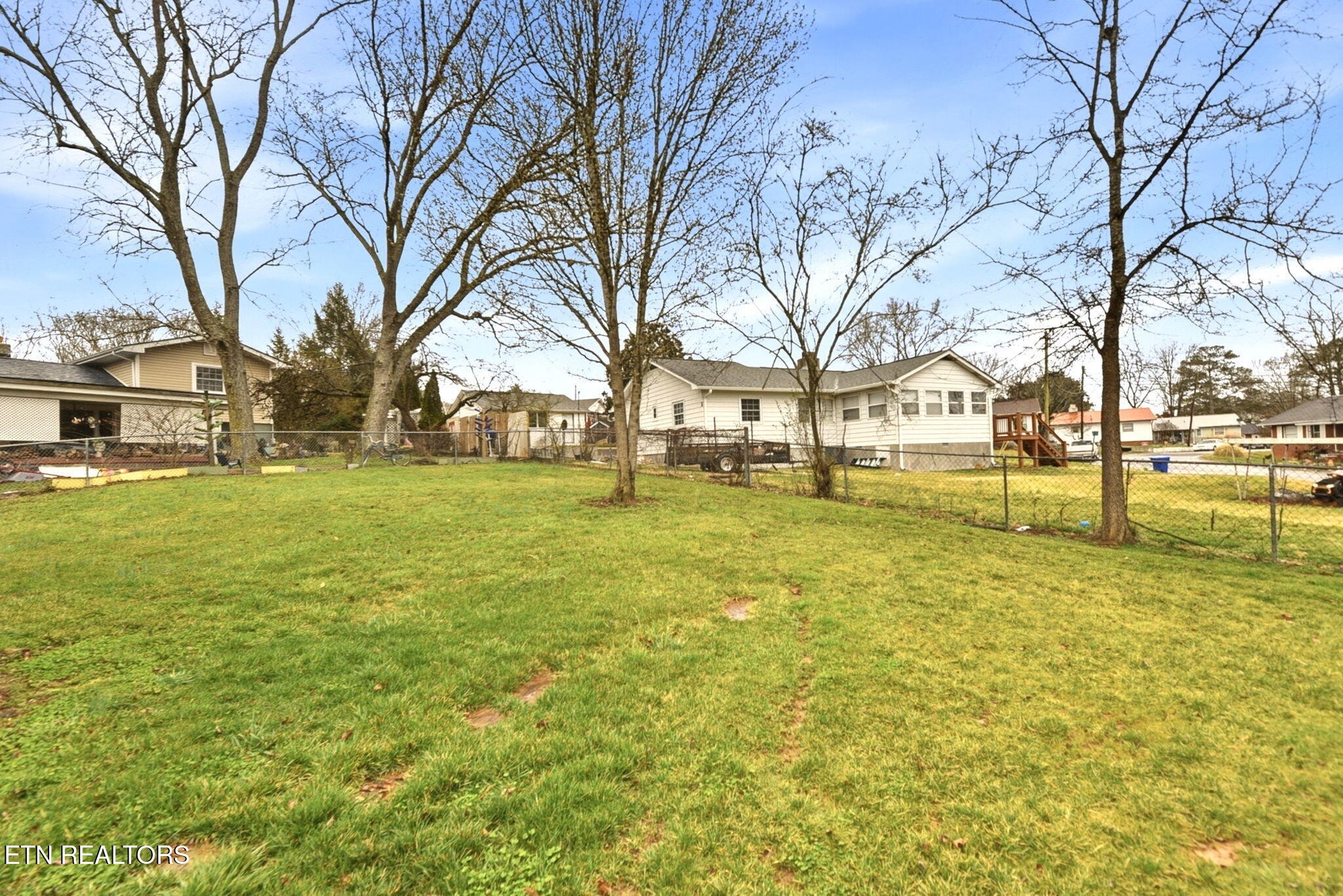 110 Parma Road Oak Ridge, TN 37830 - Photo 19 of 23 a view of a yard with swimming pool