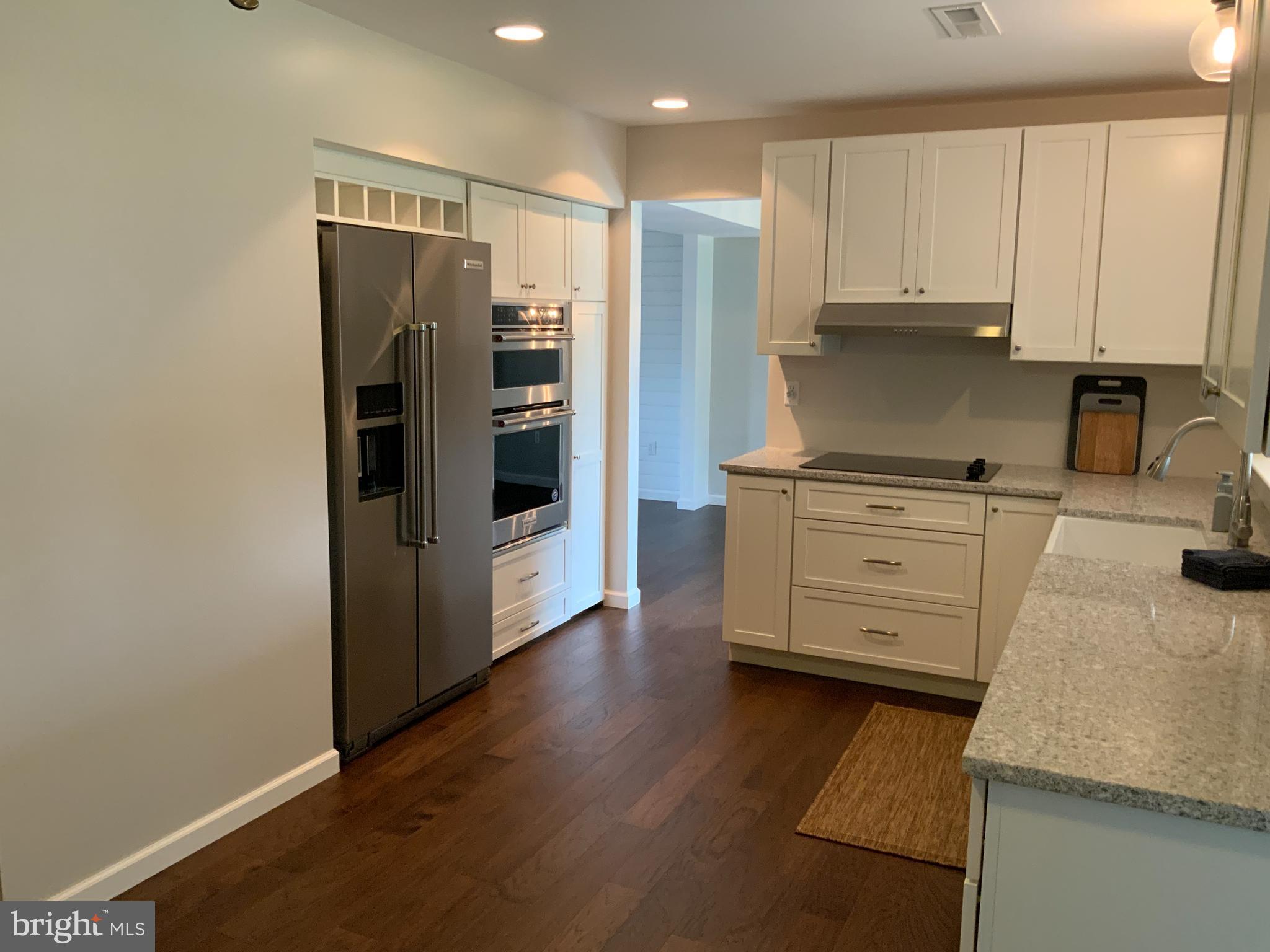 206 Lopax Road Harrisburg, PA 17112 - Photo 11 of 26 Kitchen
