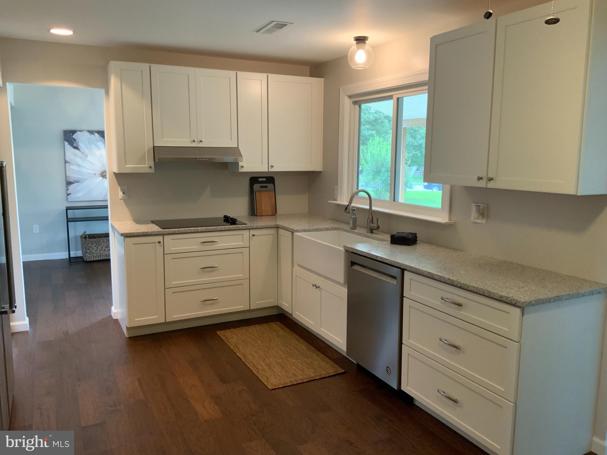 206 Lopax Road Harrisburg, PA 17112 - Photo 12 of 26 Quartz counters