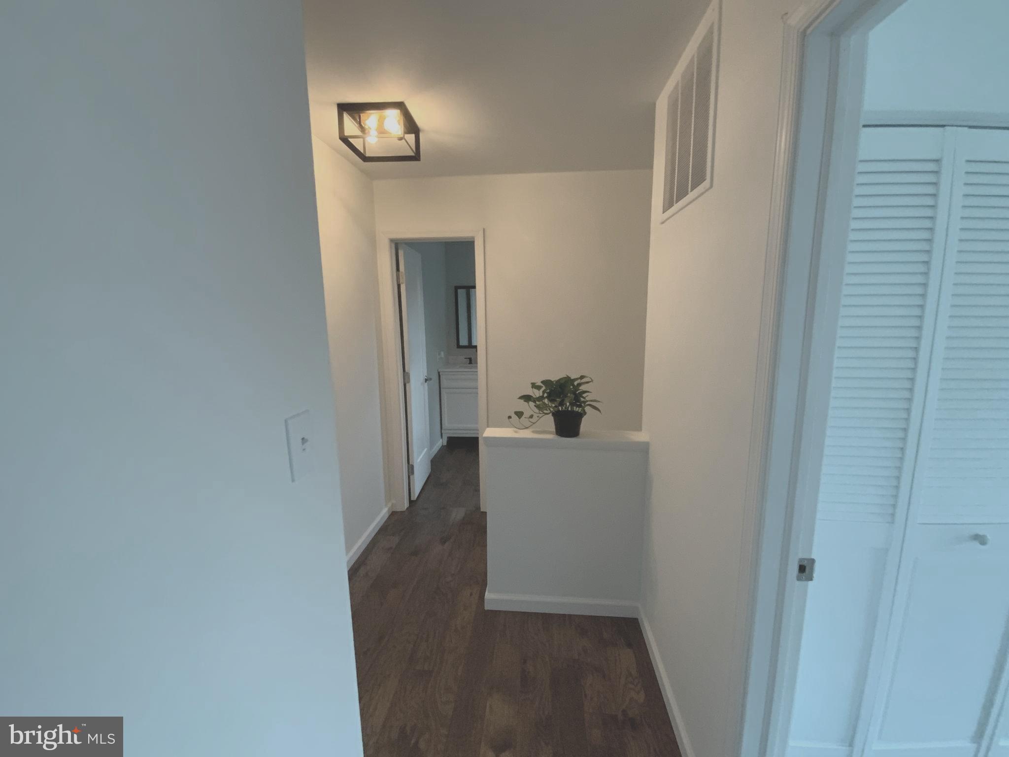 206 Lopax Road Harrisburg, PA 17112 - Photo 18 of 26 Upstairs hallway