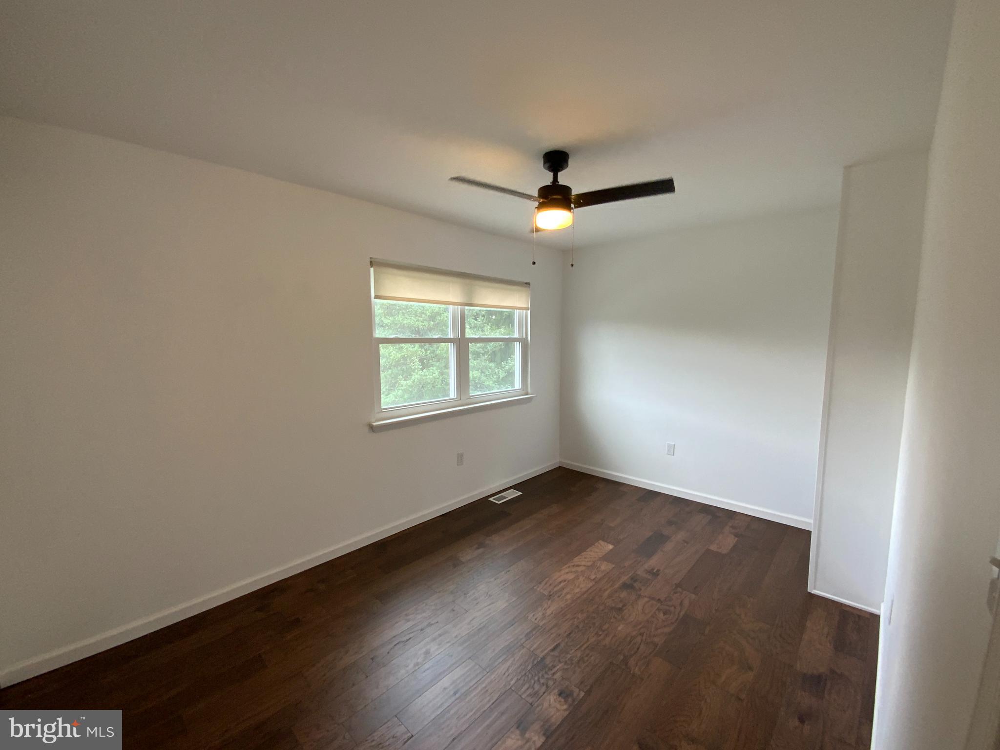 206 Lopax Road Harrisburg, PA 17112 - Photo 21 of 26 Bedroom 2