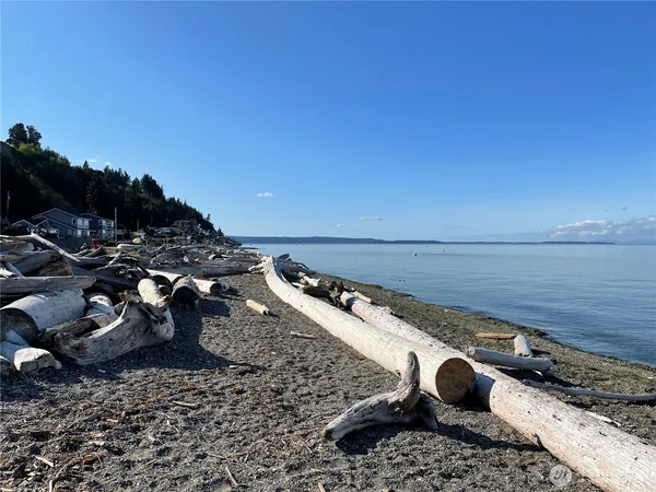 $3,295 | 3255 East Camano Drive, Camano Island, WA 98282
