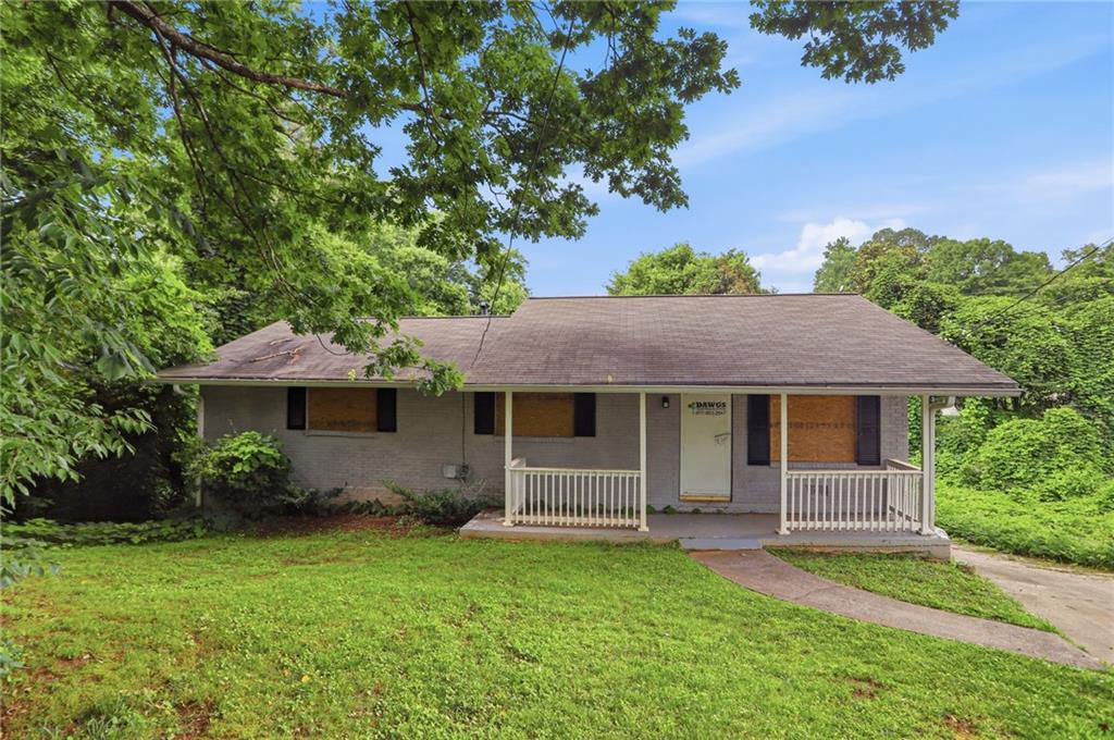 2370 Tiffany Circle Decatur, GA 30035 - Photo 1 of 39