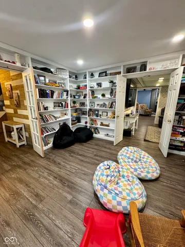 $360,000 | 401 San Carlos Drive, Greenwood, IN 46142