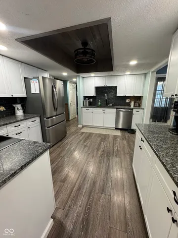 $360,000 | 401 San Carlos Drive, Greenwood, IN 46142