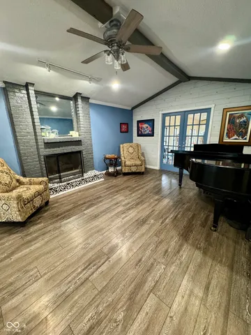 $360,000 | 401 San Carlos Drive, Greenwood, IN 46142