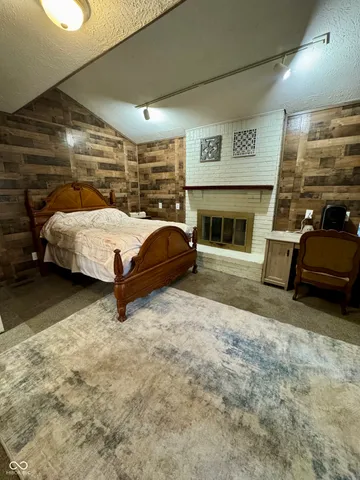 $360,000 | 401 San Carlos Drive, Greenwood, IN 46142