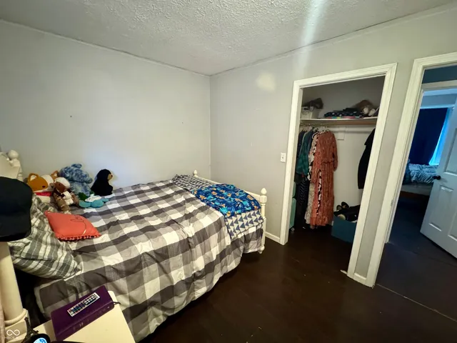 $360,000 | 401 San Carlos Drive, Greenwood, IN 46142