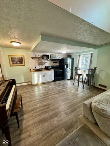 $360,000 | 401 San Carlos Drive, Greenwood, IN 46142